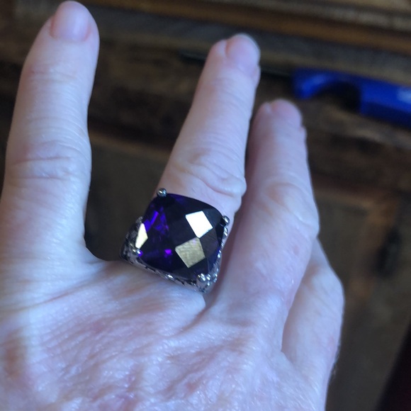 Large Purple Stone Faux Silver Ring - Picture 7 of 12